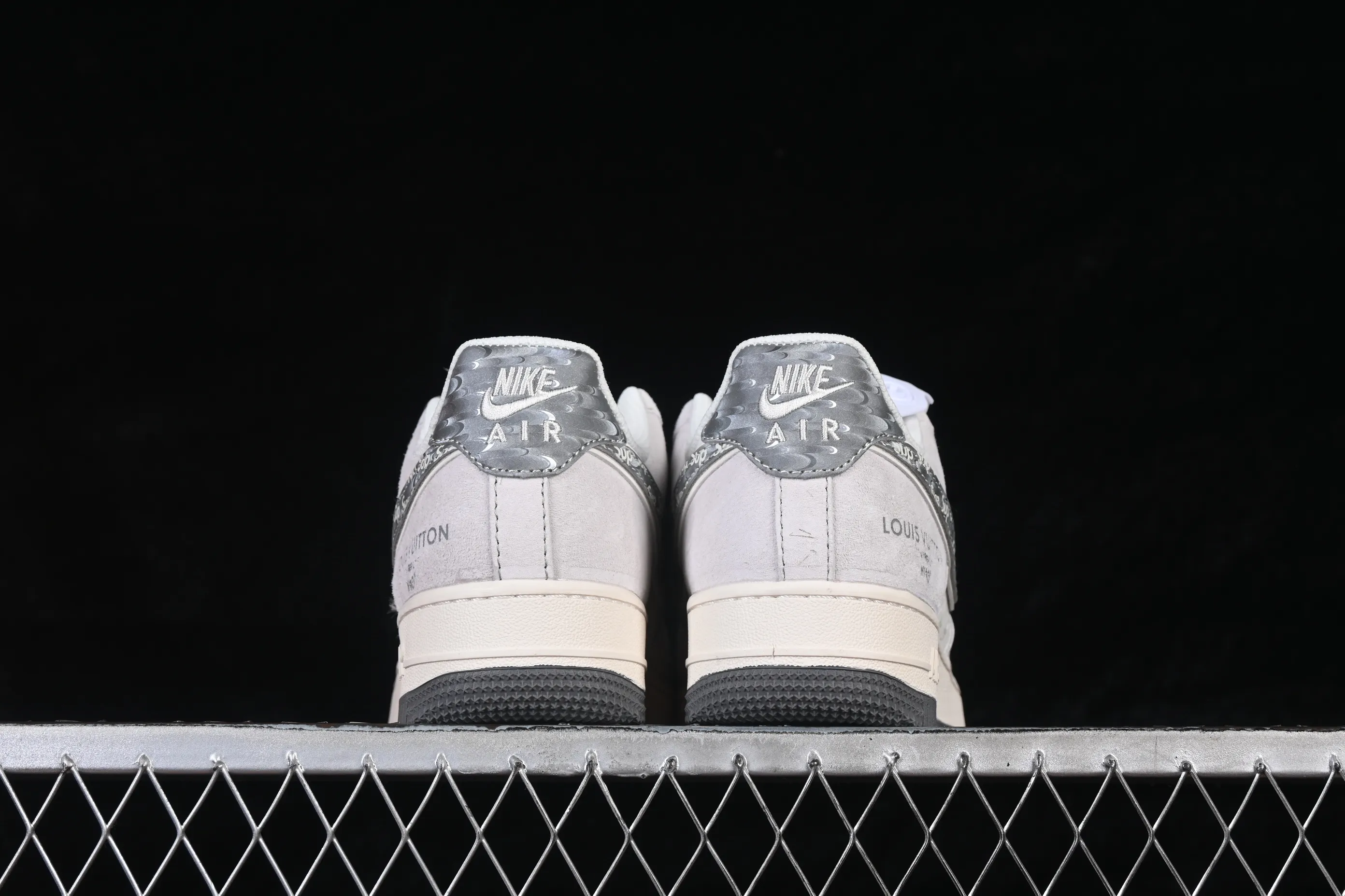 All categories Nk Air Force 1 Air Force series Nk Air Force 1 Low Air Force low-top Nike Air Force 1'07 Low joint model light gray frosted Air Force 1 low-top casual sneakers CX5050-Y48